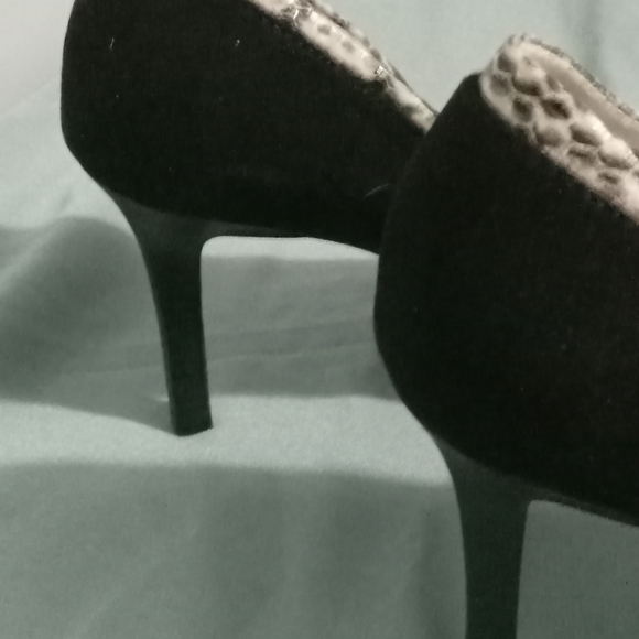 Simply Vera Wang pumps - Picture 6 of 6